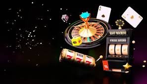 Filipino players enjoying phislot online gaming platform on mobile